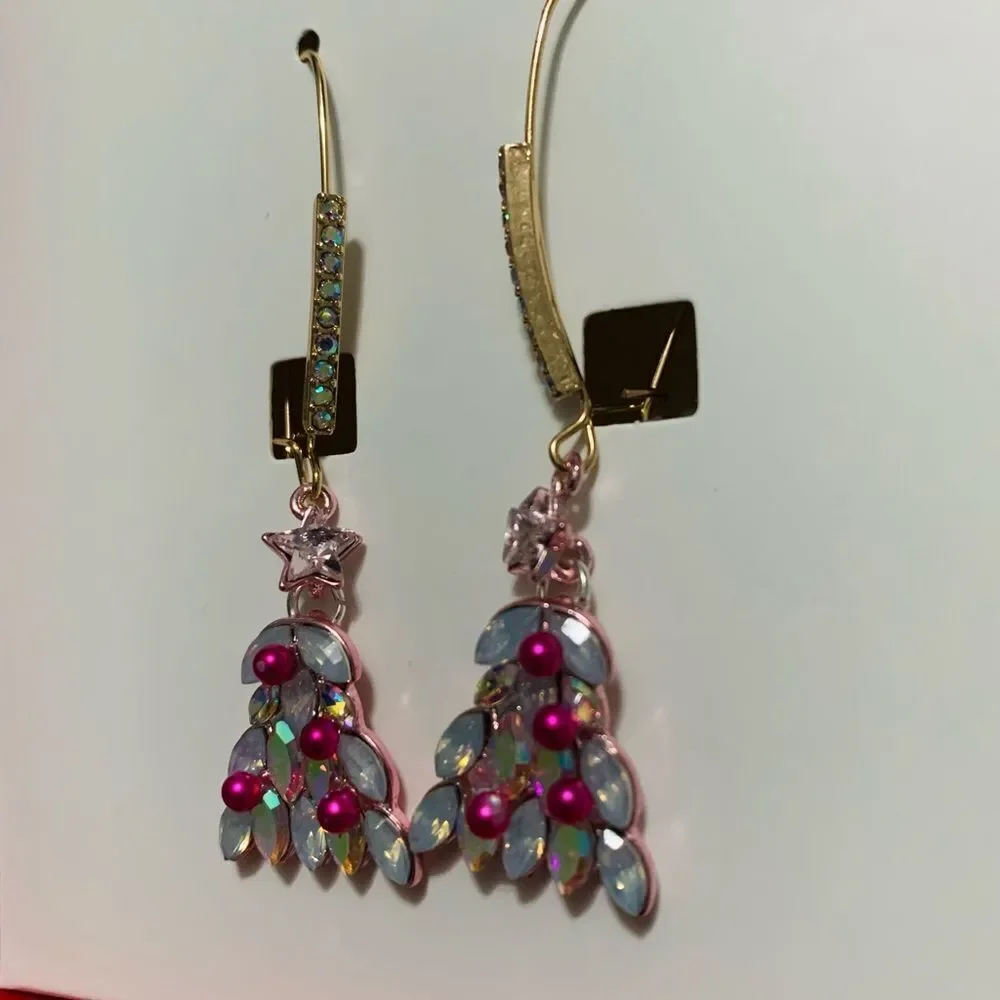 NWT Betsey Johnson Christmas Tree Dangle Earrings